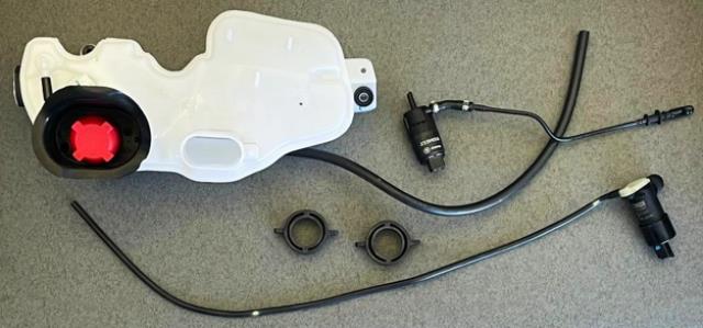 SU FISKİYE DEPOSU KOMPLE 289108301R SANDERO LOGAN DUSTER (MOTOR+BORU) SU FISKİYE DEPOSU KOMPLE 289108301R SANDERO LOGAN DUSTER (MOTOR+BORU)