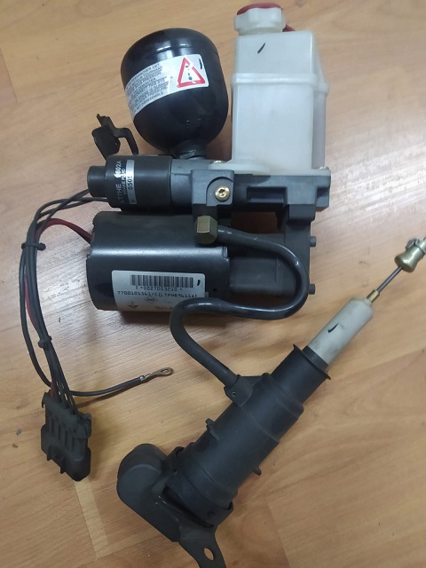 ELEKTROHİDROLİK DEBRİYAJ POMPA SETİ 7700101561 TWINGO